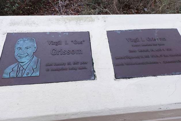 Vrigil Gus Grissom Gedenktafel im Space View Park zu Ehren der amerikanischen Astronauten. Titusville, 01.08.2023 *** Vrigil Gus Grissom plaque at Space View Park honoring American astronauts Titusville, 01 08 2023. Foto:xP.xSkupinx xFuturexImage