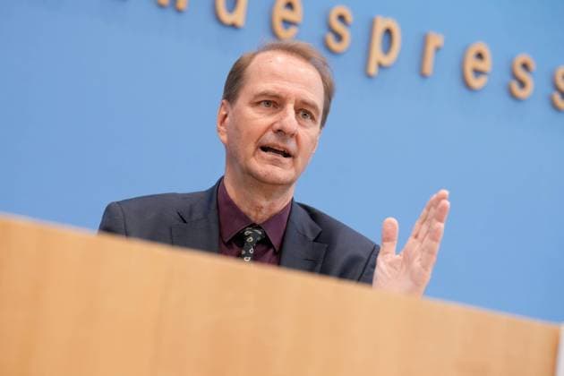 Bundespressekonferenz, Vorstellung der Studie Umweltbewusstsein in Deutschland 2022 Dirk Messner, der Praesident des Umweltbundesamtes (UBA) im Portrait bei der Vorstellung der Studie Umweltbewusstsein in Deutschland 2022, Berlin, 03.08.2023 Berlin Berlin Deutschland *** Federal press conference, presentation of the study environmental consciousness in Germany 2022 Dirk Messner, the president of the Federal Environment Agency UBA in the portrait with the presentation of the study environmental consciousness in Germany 2022, Berlin, 03 08 2023 Berlin Berlin Germany