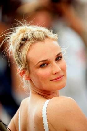 60th International Cannes Film Festival. L Age des Tenebres Photocall German actress Diane Kruger poses during a photocall for Canadian director Denys Arcand s film L Age des Tenebres at the Palais des Festivals during the 60th International Cannes Film Festival on May 26, 2007 in Cannes, France. Photo by Hahn-Nebinger-Orban ABACAPRESS.COM Cannes France  Copyright: xHahn-Nebinger-Orban ABACAx 123379_19 Hahn-Nebinger-Orban ABACAx 123379_19 