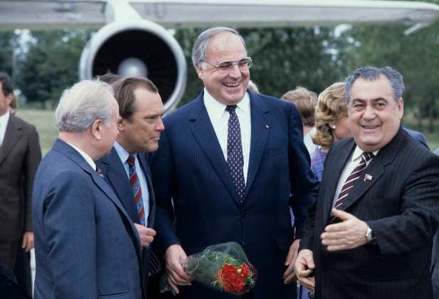 German delegation visits Soviet Union 8486988 04.07.1983 A delegation from the Federal Republic of Germany visits the USSR. The Soviet delegation greets Federal Chancellor of Germany Helmut Kohl, center, at Vnukovo Airport. Vyacheslav Moscow Russia  Copyright: xVyacheslavx