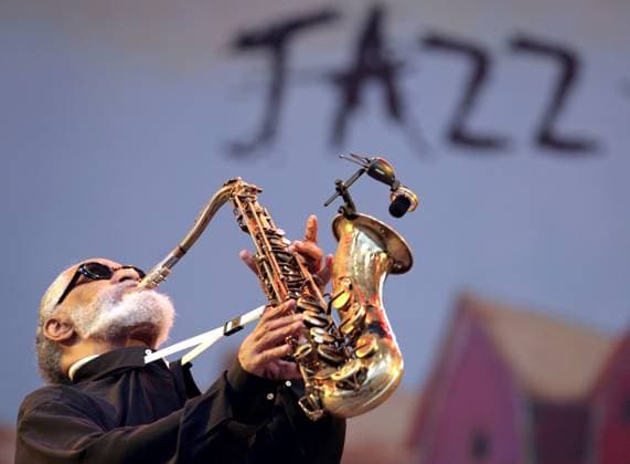 Sonny Rollins performs at Vienne Jazz Festival Jazz legendary tenor saxophonist Sonny Rollins performs at Jazz Festival in Vienne, France on June 29, 2006. Photo by Vincent Dargent ABACAPRESS.COM Vienne France  Copyright: xDargentxVincent ABACAx 101089_02 DargentxVincent ABACAx 101089_02