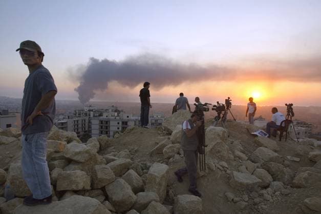 Beirut shelled by Israeli Aviation A new shelling on Beirut, in Lebanon on July 25, 2006. The Lebanese capital s southern suburb is being shelled by Israeli aviation almost every day since the beginning of Israel s offensive against Hezbollah two weeks ago. Photo by Ammar Abd Rabbo ABACAPRESS.COM Beirut Lebanon  Copyright: xBalkisxPress ABACAx 102415_02 BalkisxPress ABACAx 102415_02