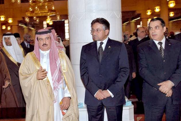 Saudi King Fahd s funeral in Riyadh Bahrain s King Hamad (L), Pakistan s president Pervez Musharraf (C) and Tunisian president Zine Ben Ali and many world leaders attend the funeral of the late King Fahd Bin Abdulaziz Al Saud in Riyadh on August 2, 2005. The king passed away on August 1st 2005, after a 23 years-reign. Photo by Balkis Press ABACAPRESS.COM Riyadh Saudi Arabia  Copyright: xBalkisxPress ABACAx 82013_03 BalkisxPress ABACAx 82013_03