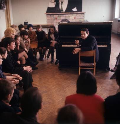 Folk theater at Cultural Center of Minsk Tractor Plant 8492523 18.06.1973 Belorussian SSR. Soviet composer Igor Luchenok visits actors of a folk theater at the Cultural Center of the Minsk Tractor Plant. Boris Kaufman Minsk Belarus  Copyright: xBorisxKaufmanx