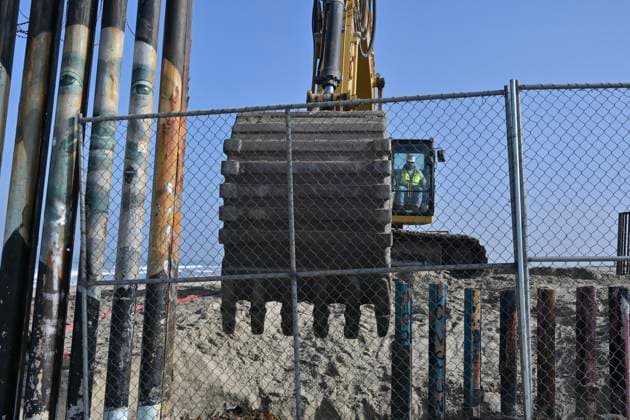 August 7, 2023, Tijuana, Baja California, Mexico: Border construction continues on the Playas de Tijuana beach border that divides California and Tijuana. Cranes and construction workers have begun dismantling some of the primary fencing along the beach that goes into the Pacific Ocean. 30-foot fence panels will replace the older fencing just like secondary fencing which is now completed. Tijuana Mexico - ZUMAm180 20230807_zip_m180_007 Copyright: xCarlosxA.xMorenox