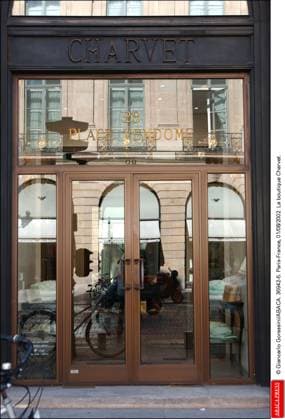 36942 06 Giancarlo Gorassini ABACA. 36942-6. Paris-France, 01 08 2002. La boutique Charvet.  Copyright: xGorassinixGiancarlo ABACAx 36942_06 GorassinixGiancarlo ABACAx 36942_06