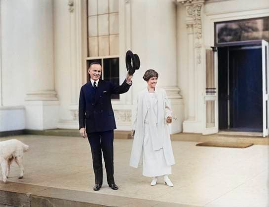 U.S. President Calvin Coolidge and First Lady Grace Coolidge standing outside White House, Washington DC, USA, Harris & Ewing, 1924  Copyright: xCircaxImagesx ghi-circa01165
