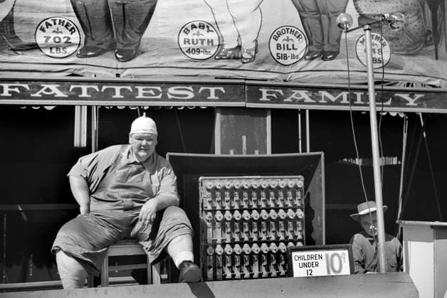 Sideshow at Fair, Rutland, Vermont, USA, Jack Delano, U.S. Farm Security Administration, September 1941  Copyright: xCircaxImagesx ghi-circa01540