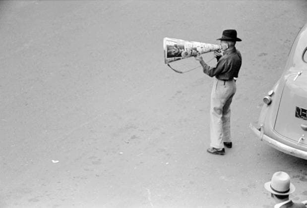 Sidewalk Barker, Billings, Montana, USA, Arthur Rothstein, U.S. Farm Security Administration, August 1939  Copyright: xCircaxImagesx ghi-circa01613