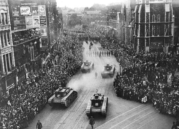 Peace Day procession, 19th July 1919 Tanks take part in the Peace Day Victory procession through London on 19th July 1919 to celebrate the end of World War One. Date: 19th July 1919  Copyright: Copyrightx(c)Geminix2023.xCredit:xGemini 10639450