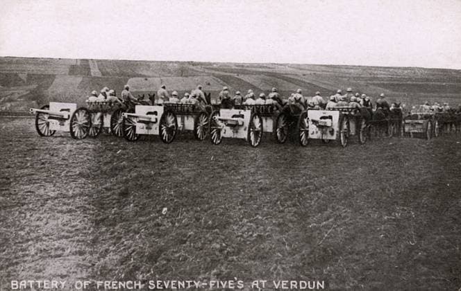 French Seventy-Five s at Verdun - WWI French artillery at Verdun - WWI. Battery of seventy-five s. Date: circa 1916  Copyright: Copyrightx(c)Geminix2023.xCredit:xGemini 10794194