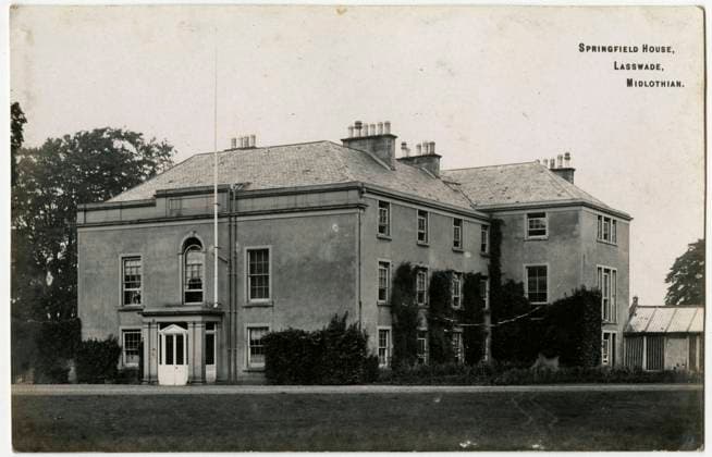 Royal Victoria Hospital Farm Colony, Polton, Scotland Springfield House, Lasswade, Midlothian - later The Royal Victoria Hospital, founded in 1894 and Polton Farm Colony, founded in 1910. Together with the Dispensary these formed the nucleus of the Edinburgh Scheme for combating tuberculosis. In 1914, the Dispensary, Hospital and Farm Colony were given to the City of Edinburgh and the Royal Victoria Tuberculosis Trust was founded. These came under the management of the Royal Victoria and Associated Hospitals NHS Trust in 1948, and the North Lothian District of Lothian Health Board in 1974. Date: circa 1910  Copyright: Copyrightx(c)Geminix2023.xCredit:xGemini 11100844