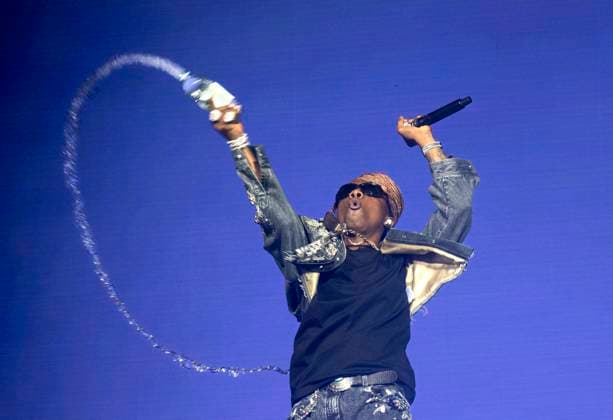 Bilder des Jahres 2023, Entertainment 08 August Entertainment Themen der Woche KW32 Entertainment Bilder des Tages GÖTEBORG 20230810 Wizkid uppträder pa festivalen Way Out West i Slottsskogen i Göteborg. Göteborg Sverige x9200x *** GÖTEBORG 20230810 Wizkid performs at the Way Out West festival in Slottsskogen in Gothenburg Gothenburg Sweden x9200x  Copyright: xBjörnxLarssonxRosvall TTx WAY OUT WEST 2023 TTABB0000000000205758