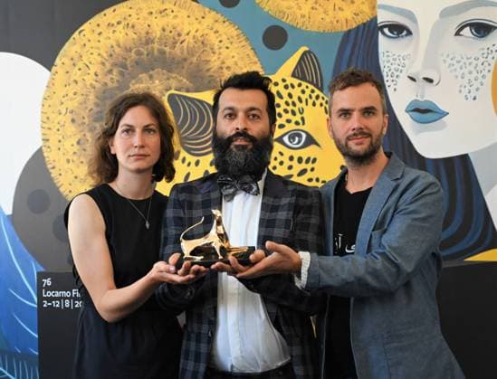 Bilder des Jahres 2023, Entertainment 08 August Entertainment Themen der Woche KW32 Entertainment Bilder des Tages Locarno, Swiss Locarno Film Festival Award 2023 Locarno,Swiss Locarno Film Festival 2023 Award 2023 photocall Golden Leopard 2023 best film Mantagheye bohrani (Critical Zone) by Ali Ahmadzadeh In the photo:Sina Ataeian Dena producer and cast producer Locarno Swiss -  Copyright: xIPA ABACAx BRIPA20230812_220 IPA ABACAx BRIPA20230812_220