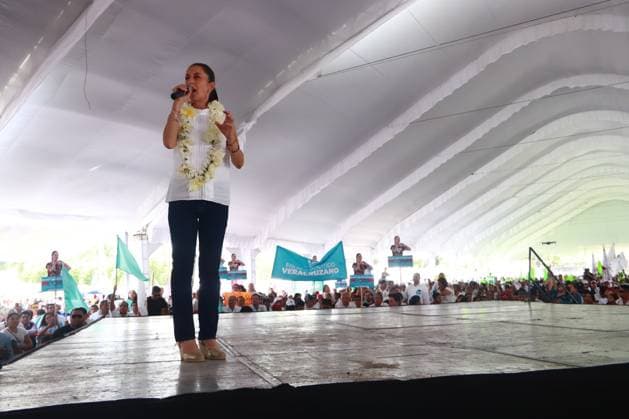 August 11, 2023 in Ciudad Mendoza, Veracruz, Mexico: The candidate for the coordination of defense of the transformation, Claudia Sheinbaum Pardo, attends a rally of the definition process, in the labor effort field of Ciudad Mendoza. On August 11, 2023 in Ciudad Mendoza, Mexico. Ciudad Mendoza Mexico - ZUMAe321 20230811_zia_e321_046 Copyright: xCarlosxSantiagox