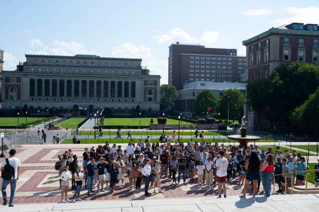 August 9, 2023, New York, New York, United States: Prospective students take a guided campus tour at Columbia University...Columbia University in the City of New York is an elite private higher education institution. Long considered 1 on the US News and World Report ranking for universities, the Ivy League school is a top destination for international students and global elite. Columbia has one of the lowest college admissions rates in the US. New York United States - ZUMAb177 20230809_aap_b177_054 Copyright: xTaidghxBarronx
