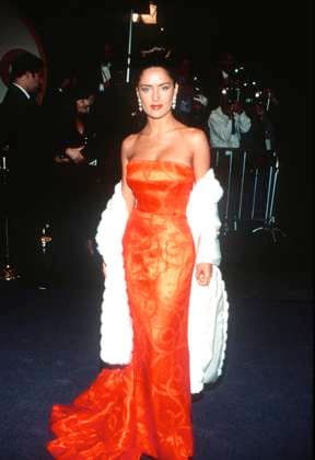 Salma Hayek arriving at The TV Taping of Happy Birthday Elizabeth-A Celebration Of Life?, 1999. ph: Ron Wolfson Everett Collection (Salma Hayek 6)RWFA004 UW024 PUBLICATIONXNOTxINxCANxCHNxFRAxITAxJPNxNORxPOLxRUSxESPxUKxUSA Copyright: xx RWFA004 UW024 RWFA004_UW024_H
