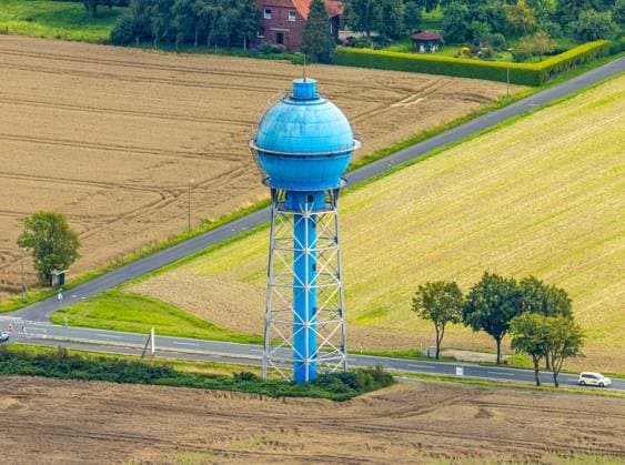 Luftbild, uftbild, Blauer Wasserturm, Ahlen, Ruhrgebiet, Nordrhein-Westfalen, Deutschland !ACHTUNGxMINDESTHONORARx60xEURO! *** Aerial photo, uftbild, blue water tower, Ahlen, Ruhr area, North Rhine Westphalia, Germany ATTENTIONxMINESTHONORARx60xEURO