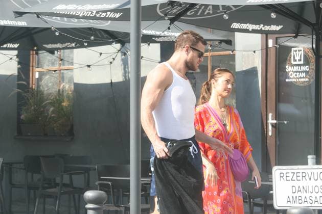 2023-08-17 Vilnius Lithuania. Lead singer of American rock band Imagine Dragons Dan Reynolds and Minka Kelly strolling in the Oldtown of Vilnius during heatwave on Thursday 17 of August 2023. Imagine Dragons had a show in Vilnius as part of Mercury World Tour on the eve. Vilnius Lithuania 65DM_20230817_0005  Copyright: xDariusxMataitisx Imagine Dragons exclusive