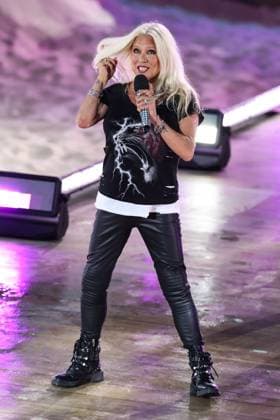 Saengerin Samantha Fox - ARD Aufzeichnung Show DIE GROSSE SCHLAGERSTRANDPARTY 2023 - Wir Feiern die 80 Er! aus dem Amphitheater Gelsenkirchen *** Saengerin Samantha Fox ARD recording Show DIE GROSSE SCHLAGERSTRANDPARTY 2023 Wir Feiern die 80 Er aus dem Amphitheater Gelsenkirchen