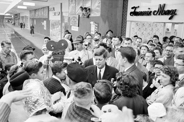 May 30, 2023, Maryland, USA: U.S. Senator John F. Kennedy with crowd of people at shopping mall while campaigning for U.S. President, Maryland, USA, Marion S. Trikosko, U.S. News & World Report Magazine Photograph Collection, May 12, 1960 USA - ZUMAg145 20230530_zap_g145_017 Copyright: xJTxVintagex