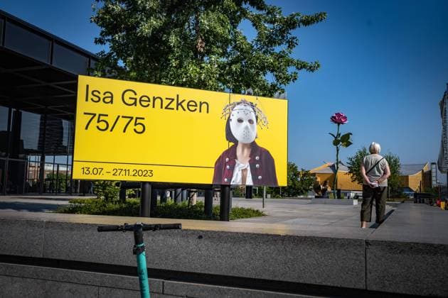 Berlin Tiergarten; Kulturforum Neue Nationalgalerie; Werkschau Isa Genzken aus Anlass ihres 75. Geburtstag, nur redaktionelle Nutzung - 19.08.2023 Kulturforum *** Berlin Tiergarten Kulturforum Neue Nationalgalerie Exhibition of works by Isa Genzken on the occasion of her 75th birthday, editorial use only 19 08 2023 Kulturforum
