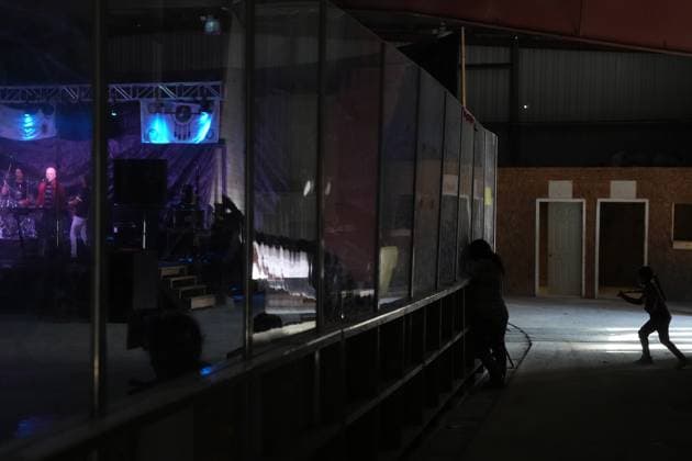 August 18, 2023, NESKANTAGA, ON, CAN: People gather to watch the band Harlequin during the Neskantaga First Nation Summer Festival, in Neskantaga, Ont., Thursday, Aug. 17, 2023. NESKANTAGA CAN  - ZUMAc35_ 20230818_zaf_c35_102 Copyright: xChrisxYoungx