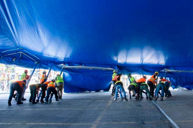 August 19, 2023, Calgary, Alberta, Canada: Cirque du Soleil and local contractors put up the big tent for the Cirque du Soleil KOOZA show in Calgary for the first time since 2019. Calgary Canada - ZUMAr123 20230819_zap_r123_024 Copyright: xBadenxRothx