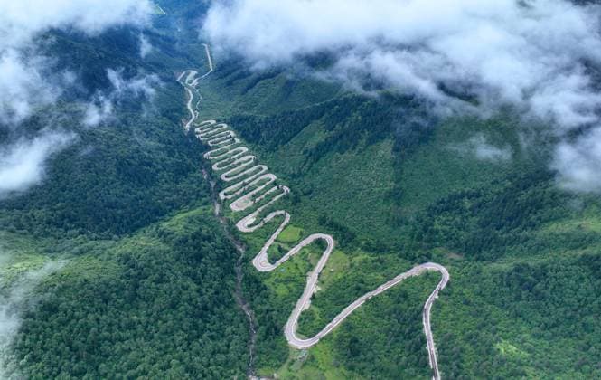 Bilder des Jahres 2023, News 08 August News Themen der Woche KW33 ABA, CHINA - AUGUST 20: Picturesque scenery of Fairy Pool scenic area on August 20, 2023 in Jiuzhaigou County, Aba Tibetan and Qiang Autonomous Prefecture, Sichuan Province of China. The Fairy Pool (Shenxian Chi) in Tibetan means a place where fairies bathe .  Copyright: xChinaxNewsxServicex 111450340645