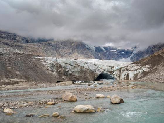 Glacier snout of glacier Pasterze at Mount Grossglockner, which is melting extremely fast due to global warming. Europe, Austria, Carinthia  Copyright: xMartinxZwickx x EU03 MZW0912