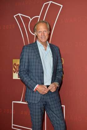 Gerhard Delling bei der Ankunft zu der Verleihung des SPORT BILD-Awards in der Fischauktionshalle in Hamburg. 21.08.2023