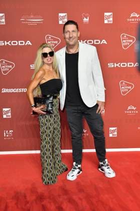Doreen Dittrich und Stefan Kretzschmar bei der Ankunft zu der Verleihung des SPORT BILD-Awards in der Fischauktionshalle in Hamburg. 21.08.2023