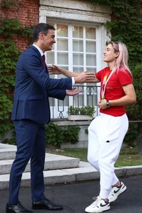 The President of the Spanish Government, Pedro Sánchez, during a meeting with the Spanish womens national soccer team as the winner of the World Cup in Madrid August 22, 2023 Pedro Sanchez receives the womens national soccer team at the Moncloa after their victory in the World Cup Cordon Press  Fernando.Calvo