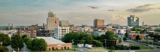 A panoramic shot of Winston-Salem, North Carolina. *** einer panoramisch erschossen des Winston Salem, Nord carolinä 20834032 RECORD DATE NOT STATED