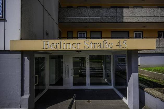 Brandanschlag auf Rettungskräfte in Ratingen. *** NUR FÜR REDAKTIONELLE ZWECKE *** EDITORIAL USE ONLY ***<p>Besuch bei der Berufsfeuerwehr Ratingen und dem Anschlagsort Berliner Straße 45 am Mittwoch den 23. August in Ratingen. Feuerwehrchef Rene Schubert erzählt von den ersten Minuten des Einsatzes und der Welle der Hilfsbereitschaft danach. Deutschland NRW Ratingen Copyright: RalfxRottmann *** Arson attack on rescue workers in Ratingen FOR EDITORIAL PURPOSES ONLY EDITORIAL USE ONLY p Visit to the professional fire department Ratingen and the attack site Berliner Straße 45 on Wednesday 23 August in Ratingen Fire Chief Rene Schubert tells of the first minutes of the operation and the wave of helpfulness afterwards Germany NRW Ratingen C Copyright: RalfxRottmann doc7rn89k88894a5mxgjkn ,EDITORIAL USE ONLY