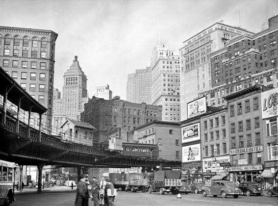 Street scene and elevated subway, downtown Manhattan, New York City, New York, USA, Arthur Rothstein, U.S. Office of War Information, December 1941  Copyright: xCircaxImagesx ghi-circa11946