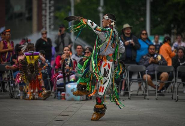 2Spirit Powwow Opens Edmonton Pride 2023 EDMONTON, CANADA - AUGUST 24, 2023: A member of the First Nation performing a dance during the Beaver Hills 2Spirit Powwow in Edmonton s Churchill Square on the opening day of the Edmonton Pride Festival, on August 24, 2023, in Edmonton, Alberta, Canada. Edmonton Canada  Copyright: xArturxWidakx originalFilename: widak-2spiritp230824_np38E.jpg