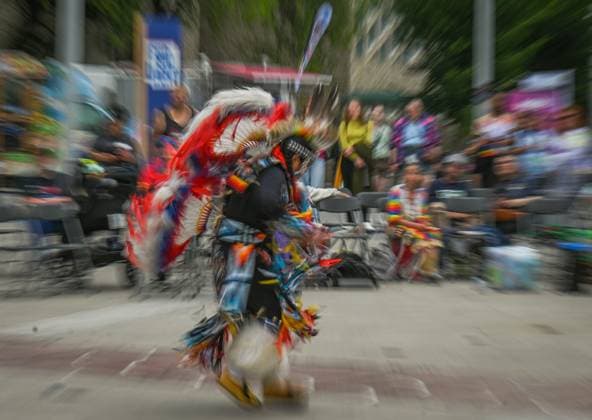 2Spirit Powwow Opens Edmonton Pride 2023 EDMONTON, CANADA - AUGUST 24, 2023: A member of the First Nation performing a dance during the Beaver Hills 2Spirit Powwow in Edmonton s Churchill Square on the opening day of the Edmonton Pride Festival, on August 24, 2023, in Edmonton, Alberta, Canada. Edmonton Canada  Copyright: xArturxWidakx originalFilename: widak-2spiritp230824_npS4j.jpg