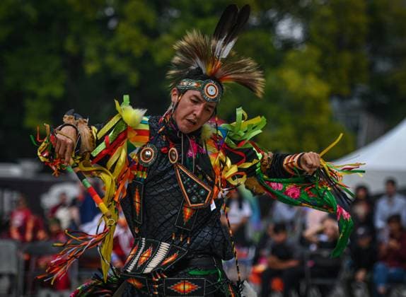 2Spirit Powwow Opens Edmonton Pride 2023 EDMONTON, CANADA - AUGUST 24, 2023: Men s Fancy Dancer during the Beaver Hills 2Spirit Powwow in Edmonton s Churchill Square on the opening day of the Edmonton Pride Festival, on August 24, 2023, in Edmonton, Alberta, Canada. Edmonton Canada  Copyright: xArturxWidakx originalFilename: widak-2spiritp230824_npsuz.jpg