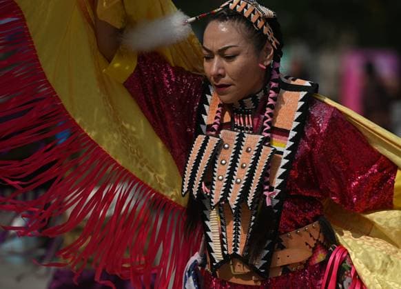 2Spirit Powwow Opens Edmonton Pride 2023 EDMONTON, CANADA - AUGUST 24, 2023: A member of the First Nation performing a dance during the Beaver Hills 2Spirit Powwow in Edmonton s Churchill Square on the opening day of the Edmonton Pride Festival, on August 24, 2023, in Edmonton, Alberta, Canada. Edmonton Canada  Copyright: xArturxWidakx originalFilename: widak-2spiritp230824_npThY.jpg