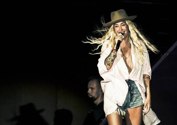 Bilder des Jahres 2023, Entertainment 08 August Entertainment Themen der Woche KW34 Entertainment Bilder des Tages 25.08.2023, xlakx, Entertainment Musik, Sarah Connor - Sommer Open Air 2023 emspor, v.l. Sarah Connor live bei einem Konzert Ihrer Sommer Open Air-Tour 2023 auf der Waldbuehne Berlin. Berlin *** 25 08 2023, xlakx, Entertainment Music, Sarah Connor Summer Open Air 2023 emspor, v l Sarah Connor live at a concert of her Summer Open Air Tour 2023 at the Waldbuehne Berlin Berlin