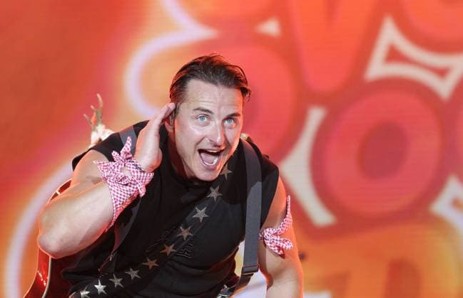 Entertainment Themen der Woche KW34 Andreas Gabalier - Domplatz Erfurt Open Air 25.08.2023, Erfurt, Domplatz, Open-Air Konzert von Andreas Gabalier im Rahmen seiner Dirndl-Wahnsinn-Hulapalu! Die Tour 2023 *** Andreas Gabalier Domplatz Erfurt Open Air 25 08 2023, Erfurt, Domplatz, Open Air Concert by Andreas Gabalier as part of his Dirndl Wahnsinn Hulapalu Die Tour 2023
