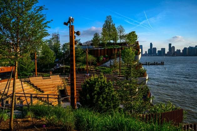 Besuch der kleinen Insel im Hudson River in Manhattan, New York, USA, Nordamerika *** Visit the small Island at Hudson River in Manhattan, New York, USA, North America Copyright: imageBROKER StefxKo iblsfk09490938.jpg