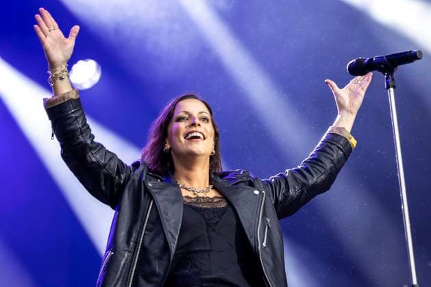 Stefanie Kloß von Silbermond live auf dem Domplatz. Erfurt, 27.08.2023 *** Stefanie Kloß from Silbermond live on the cathedral square Erfurt, 27 08 2023 Foto:xM.xKremerx xFuturexImagex silbermond_3808