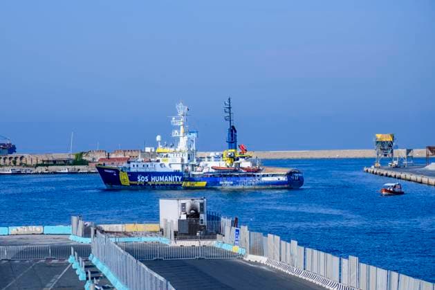 August 27, 2023, Livorno, Italy: The Humanity 1 ship, carrying 57 migrants rescued off the Libyan coast, begins docking maneuvers in the port of Livorno.The ship Humanity 1, of the German NGOs United 4 Rescue and SOS Humanity, had to travel more than 1,000 kilometers in order to arrive at the safe port assigned by the Italian Ministry of the Interior. Since the entry into force of the NGO Decree , the ports of disembarkation assigned to NGO ships have begun to be increasingly distant from the rescue zones. Livorno Italy - ZUMAv147 20230827_zip_v147_005 Copyright: xMarcelloxValerix