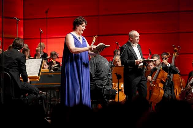 Hilary Summers (Alt) und James Gilchrist (Tenor). Abschlusskonzert: Händels »Messiah«, K189, Schleswig-Holstein Musik Festival, 27.08.23 Lübeck Schleswig-Holstein Germany Copyright: xAgentur54Gradx xFelixxKoenigx