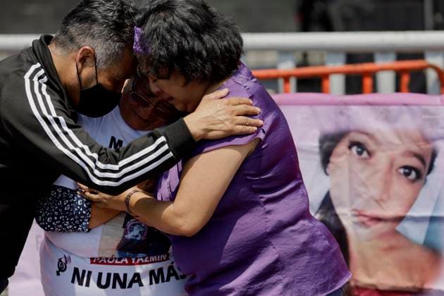 Mothers And Relatives Of Femicide Victims Demand Justice Outside The National Palace In Mexico City Mothers and relatives of Karla Yesenia and Paola Yazmin, victims of femicide, demanded justice outside the National Palace in Mexico City. In the case of Karla Velasco, her relatives continue to demand justice after that July 4, 2018 in the Francisco I. Madero neighborhood of Tuxtla Gutierrez, Chiapas, who was violently murdered by her colleagues in the workplace of she. On the other hand, Paola Yazmin was found dead in a cistern at the David Gomez Federal Elementary School in Chiapas on December 8, 2022, when the students were in class. Eight months after the tragic event, the family has still not found justice. Mexico City Mexico Copyright: xGerardoxVieyrax originalFilename: vieyra-notitle230829_npv68.jpg