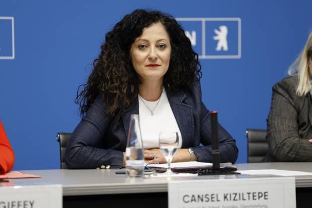 Cansel Kiziltepe; Pressekonferenz des Bündnisses für Ausbildung; , am 30.08.2023 in Berlin, (Rotes Rathaus, R. 319), Deutschland