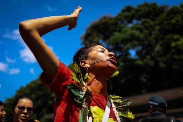 Brasilien, Indigene Proteste in Belem BELÉM, PA - 30.08.2023: ATO CONTRA O MARCO TEMPORAL EM BELÉM - Act in Belém do Pará against the vote on the Temporal Framework in the Federal Supreme Court this Wednesday (30). Indigenous demonstrators gathered in Bosque Rodrigues Alves walked to the Government Palace of Pará shouting against the Temporal Framework that will cause them to lose land. x2427546x  FilipexBispo