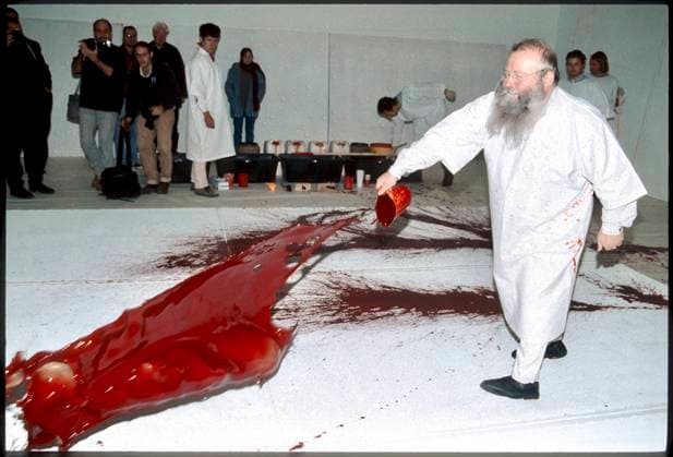 Archivbilder der Woche KW35 Fotos: Leopold NEKULA VIENNAREPORT e. U. â¬Öï¸ Hermann NITSCH . 40. Malaktion mit Blut und schwarzer Farbe 31. Oktober 1997, 20er Haus, Wien Eine Aktion von MUSEUM MODERNER KUNST STIFTUNG LUDWIG WIEN . Aktionsbetreuung: Dieter SCHRAGE . âž¡ï¸ 29. August 2023: 85. Geburtstag von Hermann NITSCH . https: www.mistelbach.at politik-buergerservice presse news news-detail artikel happy-birthday-nitsch . Bild: Hermann Nitsch (* 29. August 1938 in Wien; 18. April 2022 in Mistelbach) war ein österreichischer Maler und Aktionskünstler. Er war ein bedeutender Vertreter des Wiener Aktionismus. . ï£¿ NEKULA Classics ï£¿ - Bilder aus meinem reichhaltigen Fundus an Persönlichkeiten und Ereignissen der Zeitgeschichte . Infos: https: www.nit 101000340_300823_01jpeg